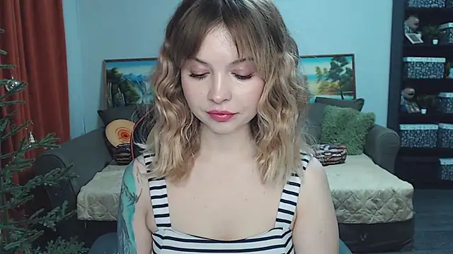 Snapshot of SYKE chatting on January 4, 2025, 3:50 am SYKE online show from January 4, 2025, 3:50 am