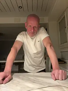 Snapshot of malematureisbest chatting on December 18, 2025, 7:31 pm malematureisbest online show from December 18, 2025, 7:31 pm