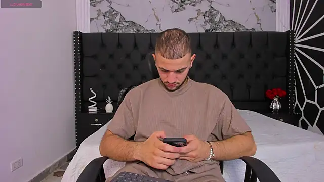 Snapshot of MaximusDick1_ chatting on May 23, 2026, 11:58 am MaximusDick1 online show from May 23, 2026, 11:58 am