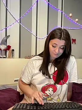 Jadelli online show from February 13, 2025, 2:01 am