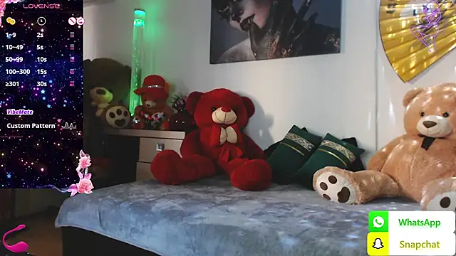 EvelynAisha online show from February 21, 2025, 2:06 pm