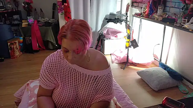 Luna1984 online show from September 23, 2025, 10:57 pm