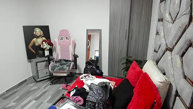 Snapshot of BRITHANY_SPARK chatting on January 14, 2025, 7:43 pm BRITHANY SPARK online show from January 14, 2025, 7:43 pm