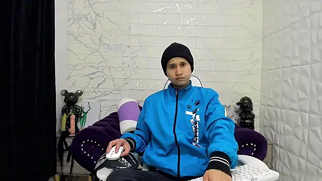 Im Milan Rs online show from February 8, 2025, 12:06 am