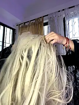 HannaSmiith online show from October 22, 2025, 12:38 pm