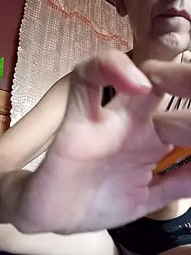 Snapshot of NanitaFun chatting on November 6, 2025, 2:51 pm NanitaFun online show from November 6, 2025, 2:51 pm