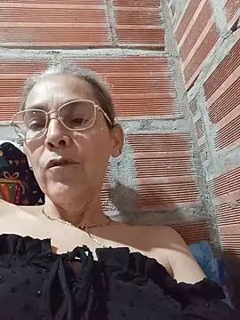 Snapshot of NanitaFun chatting on June 20, 2026, 3:20 am NanitaFun online show from June 20, 2026, 3:20 am