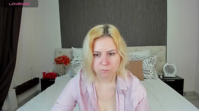 Snapshot of Jane_Broks chatting on December 2, 2024, 12:52 am Jane Broks online show from December 2, 2024, 12:52 am