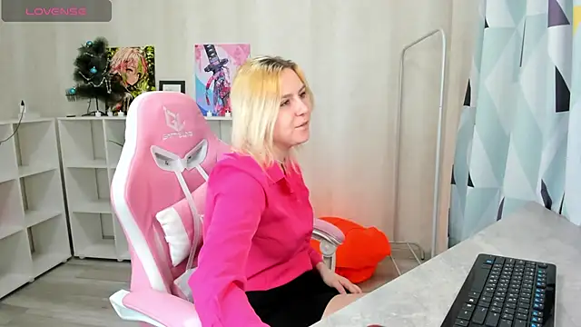 Snapshot of Jane_Broks chatting on January 4, 2025, 12:59 am Jane Broks online show from January 4, 2025, 12:59 am