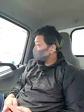 Snapshot of da--------i chatting on December 11, 2024, 5:21 am da--------i online show from December 11, 2024, 5:21 am