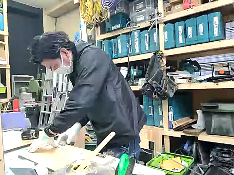 Snapshot of da--------i chatting on January 17, 2025, 6:04 am da--------i online show from January 17, 2025, 6:04 am