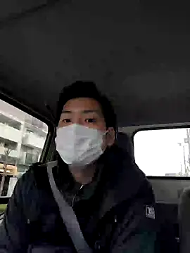 Snapshot of da--------i chatting on January 22, 2025, 12:27 am da--------i online show from January 22, 2025, 12:27 am