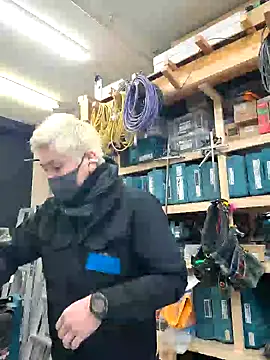 Snapshot of da--------i chatting on February 8, 2025, 4:36 am da--------i online show from February 8, 2025, 4:36 am