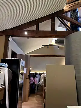 Snapshot of da--------i chatting on March 3, 2025, 5:20 am da--------i online show from March 3, 2025, 5:20 am