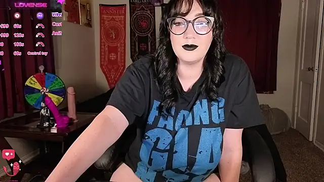 TheGothMilf online show from June 25, 2026, 5:07 am