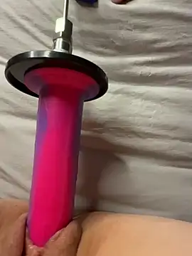 luisa1 online show from March 8, 2025, 10:56 pm