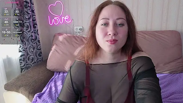 KellyCrystall online show from May 10, 2026, 11:04 am