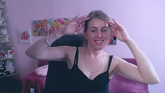 Hot Milady online show from March 11, 2025, 11:23 am