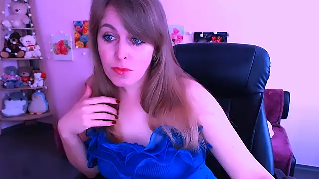 Hot Milady online show from April 17, 2026, 7:33 am