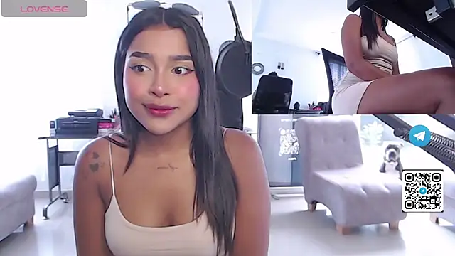 Snapshot of Mariangel_11 chatting on April 17, 2026, 2:20 pm Mariangel 11 online show from April 17, 2026, 2:20 pm