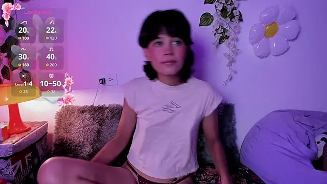 Snapshot of fernanda_indie chatting on November 15, 2025, 11:32 pm fernanda indie online show from November 15, 2025, 11:32 pm