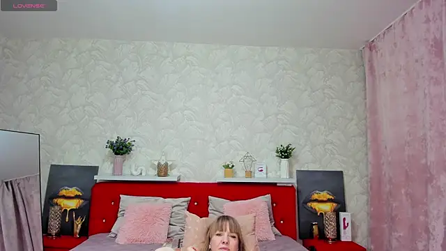 Snapshot of KattyPeachX chatting on June 2, 2026, 1:07 am KattyPeachX online show from June 2, 2026, 1:07 am