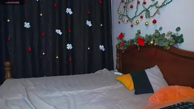 Lillianhot68 online show from January 7, 2025, 11:48 am