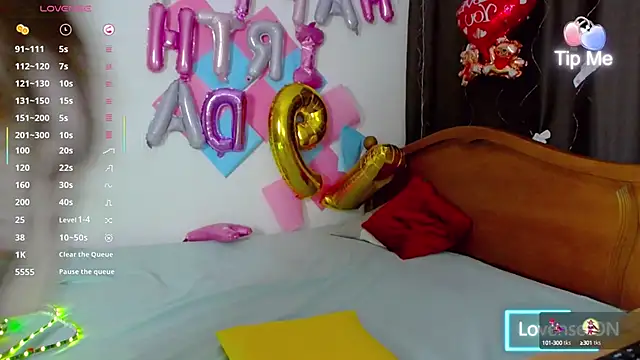 Lillianhot68 online show from February 23, 2025, 1:53 pm