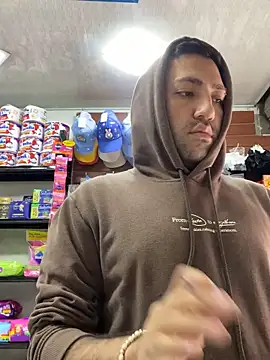 JuanZapata33 online show from September 9, 2025, 3:55 pm