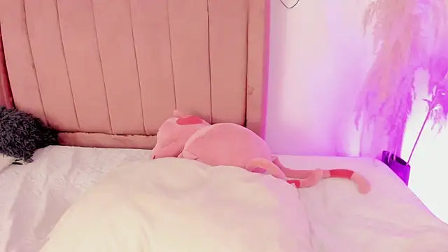 CamiloDoumit online show from September 19, 2025, 5:24 pm