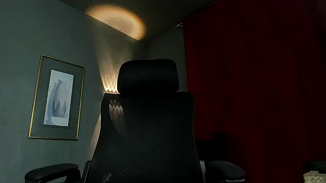 Travistanner 28 online show from February 16, 2026, 8:10 am