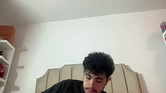 Snapshot of LFR29 chatting on January 30, 2025, 12:39 am LFR29 online show from January 30, 2025, 12:39 am