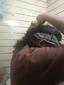 Snapshot of weeif chatting on April 7, 2026, 9:48 pm weeif online show from April 7, 2026, 9:48 pm