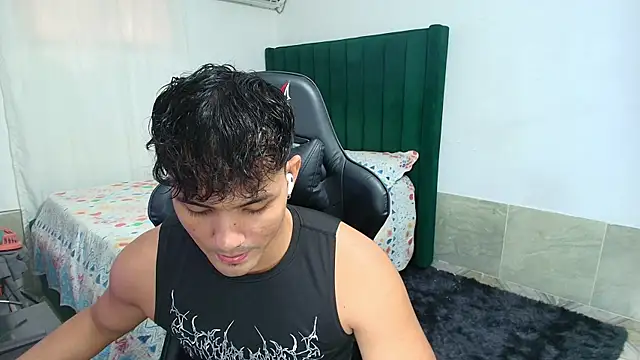 Snapshot of man_dur07 chatting on April 22, 2026, 8:10 pm man dur07 online show from April 22, 2026, 8:10 pm