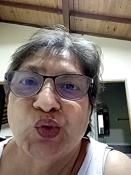 Snapshot of florecita69 chatting on March 21, 2025, 2:07 am florecita69 online show from March 21, 2025, 2:07 am