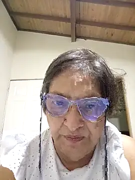 Snapshot of florecita69 chatting on October 4, 2025, 3:04 am florecita69 online show from October 4, 2025, 3:04 am