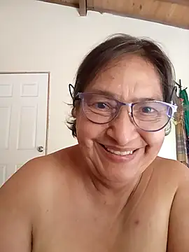 Snapshot of florecita69 chatting on October 20, 2025, 2:17 pm florecita69 online show from October 20, 2025, 2:17 pm