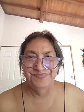 Snapshot of florecita69 chatting on November 10, 2025, 4:06 pm florecita69 online show from November 10, 2025, 4:06 pm