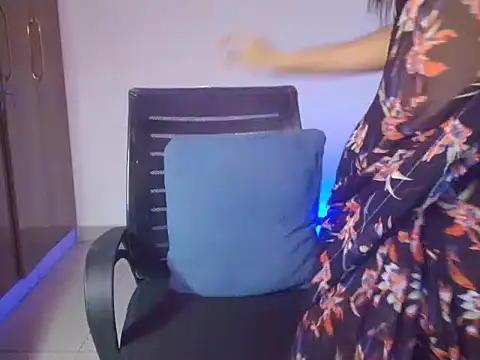 CUTE princess 143 online show from July 21, 2026, 3:14 pm