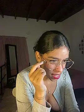 Snapshot of Arteatenea__ chatting on February 2, 2025, 6:15 am Arteatenea online show from February 2, 2025, 6:15 am