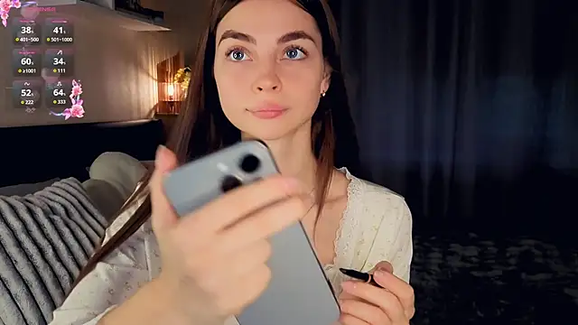 Snapshot of MaryJacksoon chatting on October 19, 2025, 7:53 am MaryJacksoon online show from October 19, 2025, 7:53 am