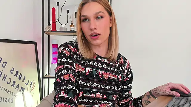 katrinewestx online show from December 25, 2024, 12:48 am