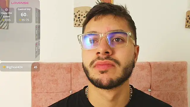 Amadeo Wild online show from November 17, 2025, 2:56 pm