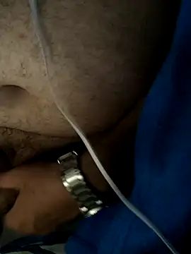 Snapshot of Leocesar37 chatting on March 6, 2026, 5:09 pm Leocesar37 online show from March 6, 2026, 5:09 pm