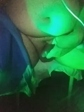 Snapshot of Leocesar37 chatting on March 31, 2026, 4:13 am Leocesar37 online show from March 31, 2026, 4:13 am