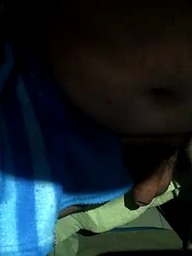 Snapshot of Leocesar37 chatting on April 3, 2026, 5:00 pm Leocesar37 online show from April 3, 2026, 5:00 pm