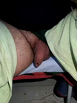 Snapshot of Leocesar37 chatting on June 15, 2026, 1:30 am Leocesar37 online show from June 15, 2026, 1:30 am