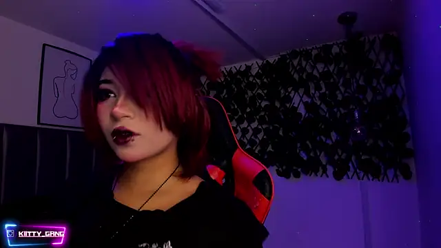 Kitty Gang online show from January 15, 2026, 2:27 am