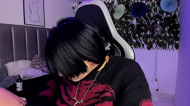 Kitty Gang online show from April 9, 2026, 6:19 am