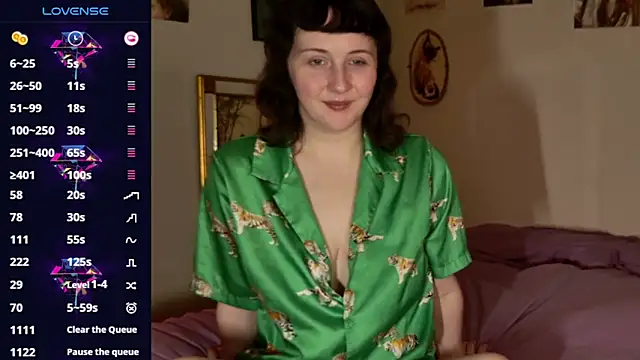 cherrysaturn online show from February 11, 2026, 12:43 pm